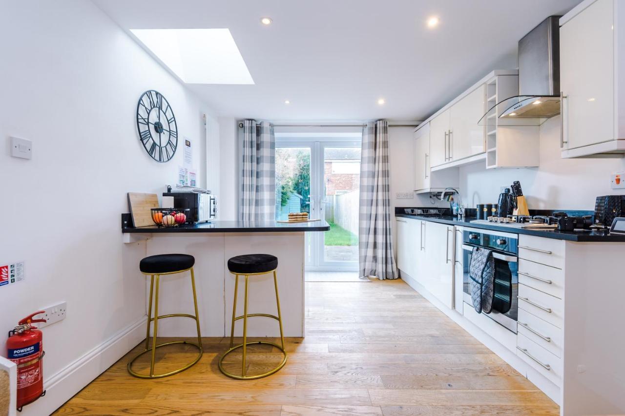 Pristine 2-Bed House In Chester By 53 Degrees Property, Ideal For Families & Small Groups, Great Location - Sleeps 6 Hough Green Eksteriør bilde