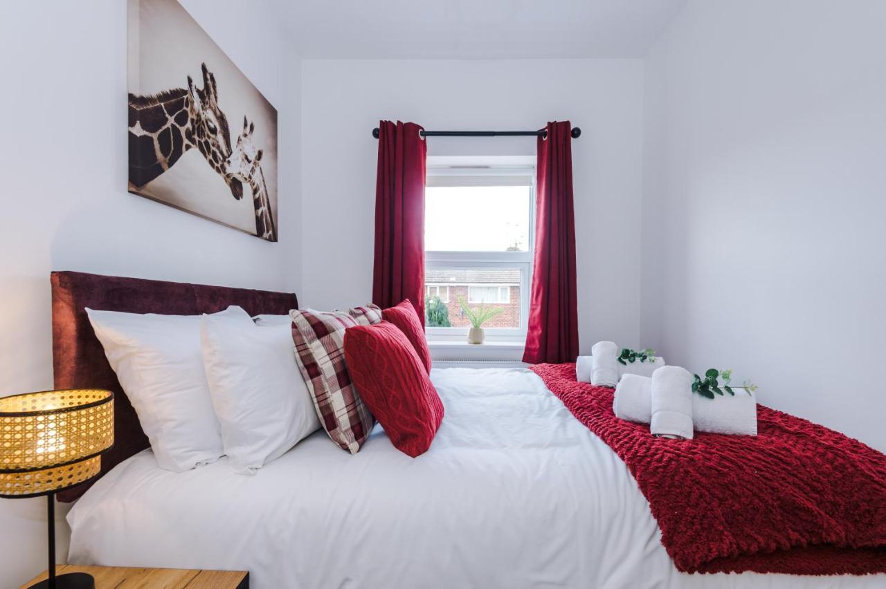 Pristine 2-Bed House In Chester By 53 Degrees Property, Ideal For Families & Small Groups, Great Location - Sleeps 6 Hough Green Eksteriør bilde