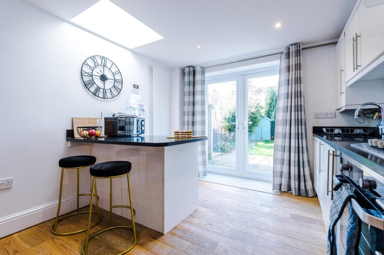 Pristine 2-Bed House In Chester By 53 Degrees Property, Ideal For Families & Small Groups, Great Location - Sleeps 6 Hough Green Eksteriør bilde